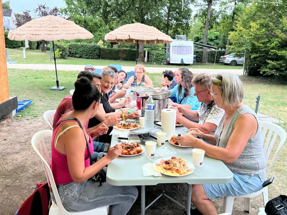 team building pendant camping