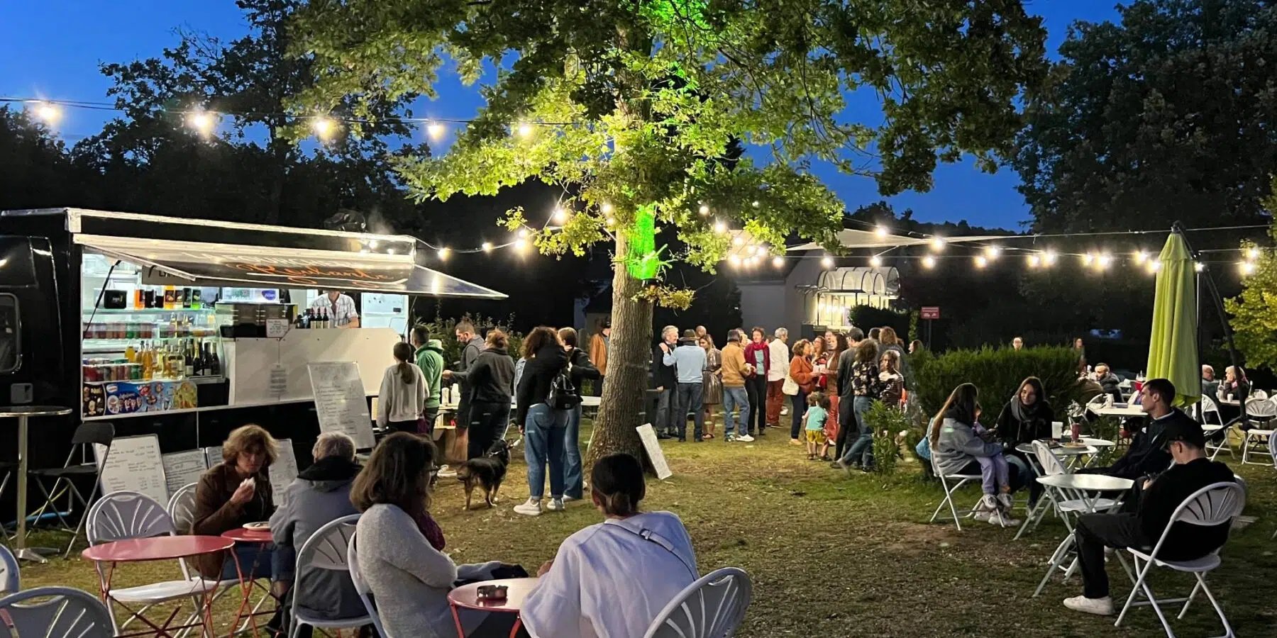 camping-fontainebleau-foodtruck